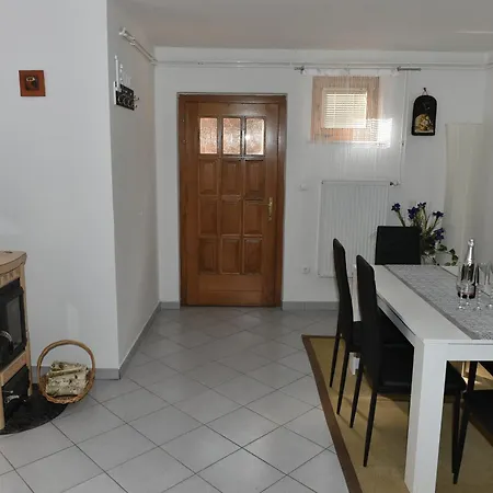 Vila Kosca - 2 For Rent Dedni Dol